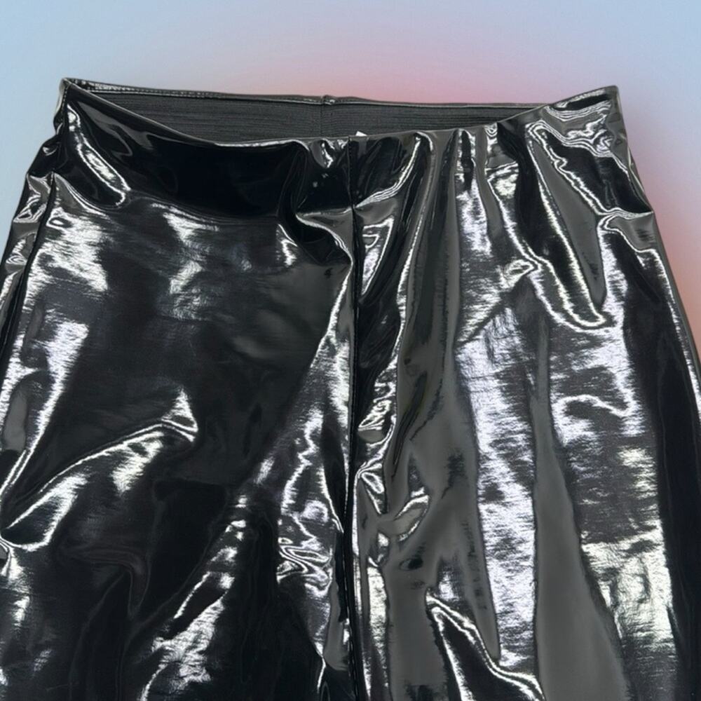 DIVIDED Women’s 6 Black Pull On Latex Polyurethane Legging Pant - Picture 3 of 3